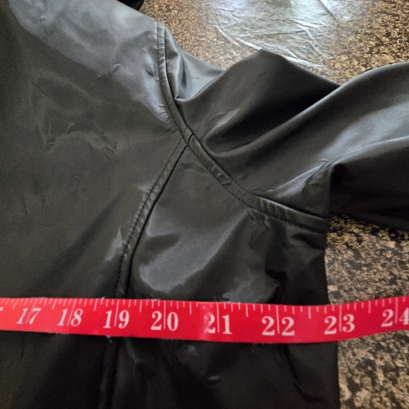 Outbrook Women Large (12/14) Sleek Black Rain Jacket Hidden Buttons with FLAW - Picture 11 of 14
